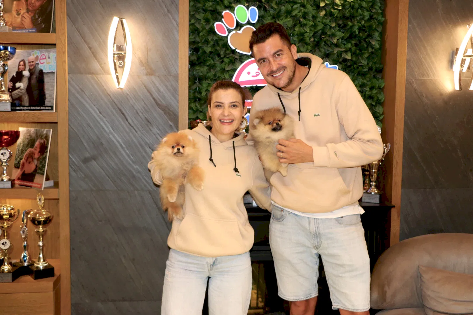 Birgül Hanım ve eşi Pomeranian dostlarına kavuştular