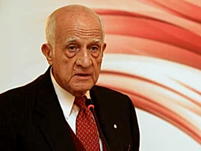 İş adamı İnan Kıraç'ın Pomeranian yavruları