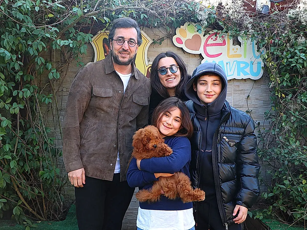 Bakı'dan Serdar Bey ve ailesi Poodle yavrularına kavuştular