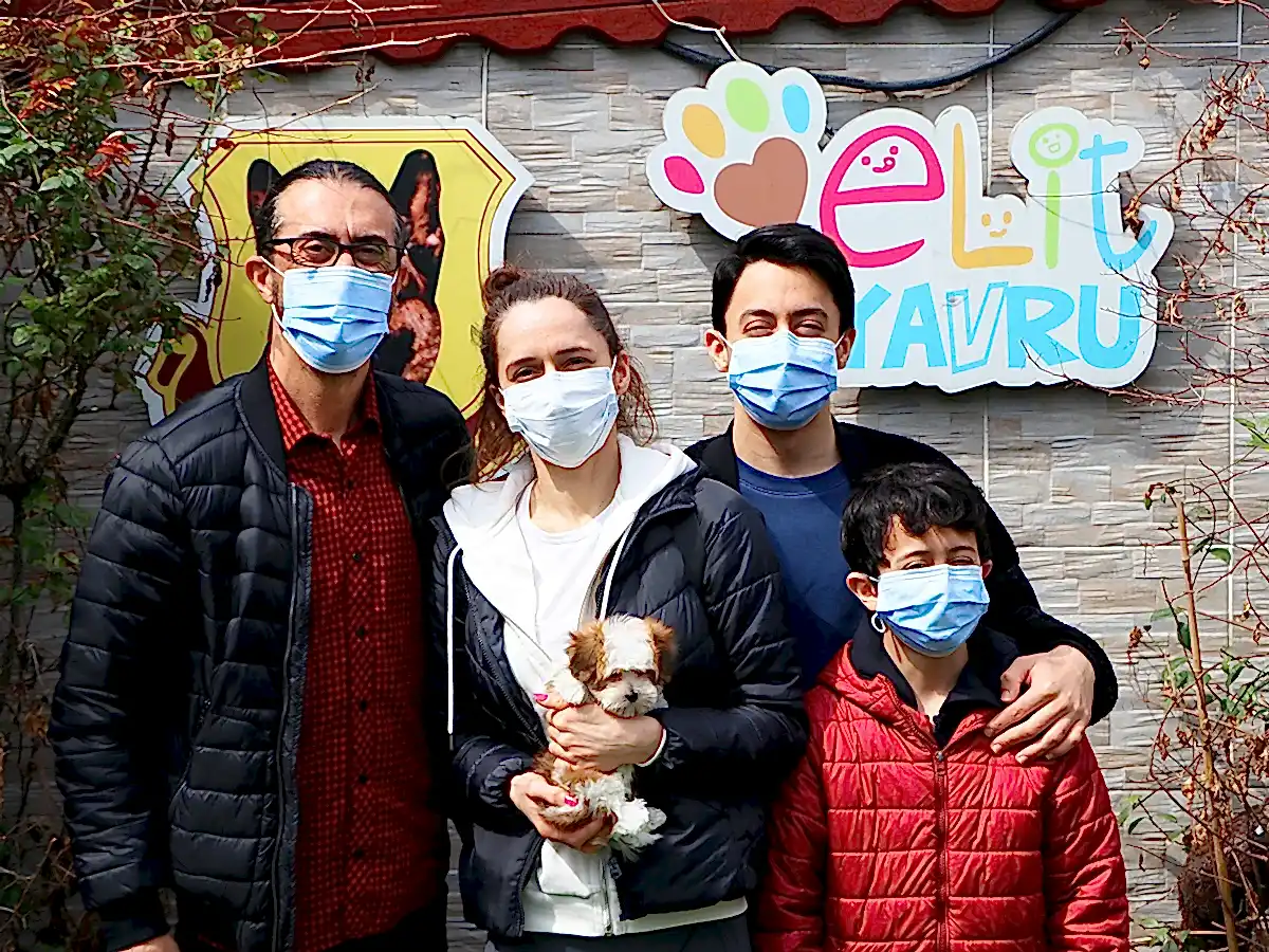 Yeşim Hanım ve ailesi Morkie Yavrularına kavuştular